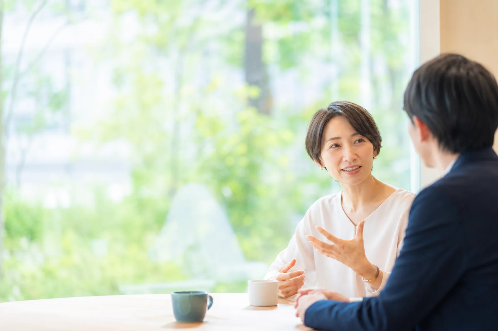 価値や想いについて対話するイメージ